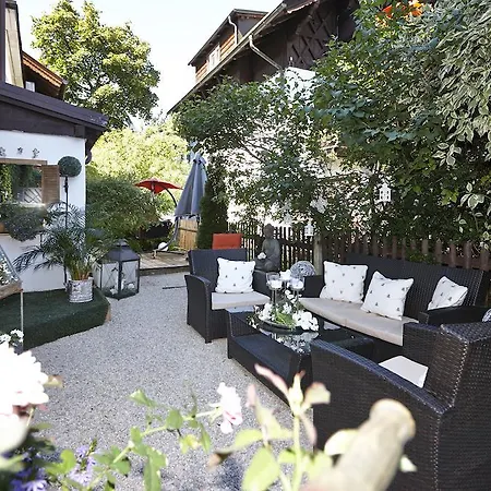 Bayerischer Hof Partenkirchen Апартаменты *