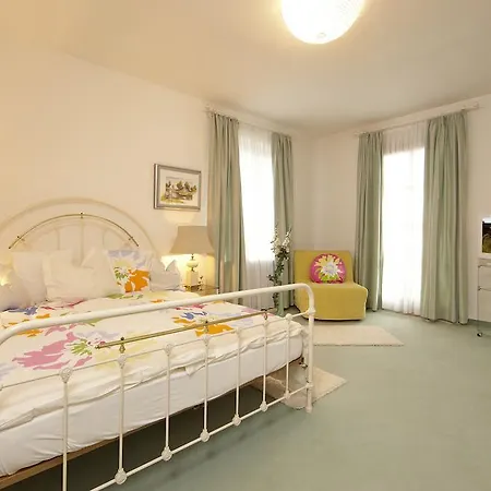 Апартаменты Bayerischer Hof Partenkirchen Гармиш-Партенкирхен